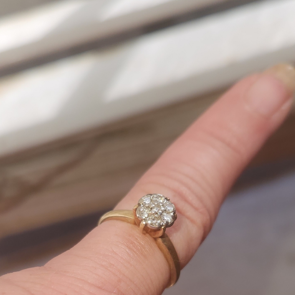 Vintage Solid Gold Diamond Ring - Picture 15 of 16